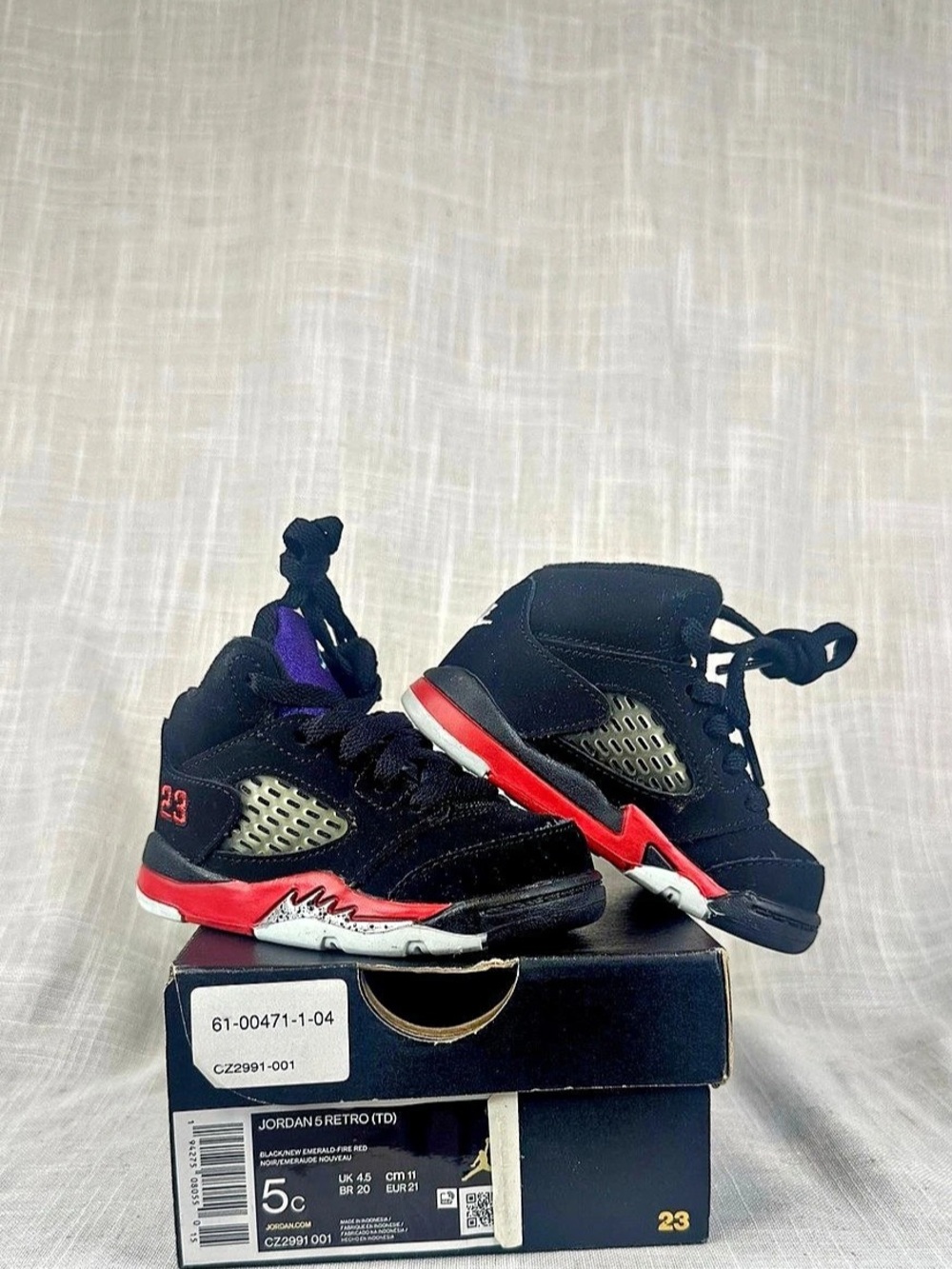 Nike Jordan 5 Retro Black & Red Girls US 5C